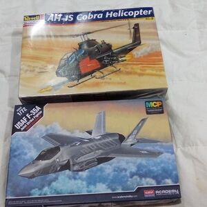 AH-1S Cobra Helicopter Model Kit - Brown and Black